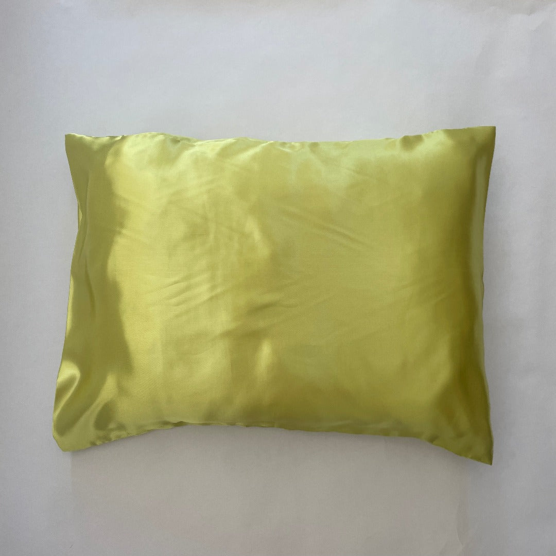 Super silky luxurious satin pillowcase sold individually.   Satin pillowcases help to prevent frizziness on any hair texture.  Sleeping on a smooth surface will help reduce the appearance of sleep lines and the formation of wrinkles on your face and unlike cotton, our satin pillowcase doesn't absorb moisture from your skin helping it to stay hydrated while you sleep for a more youthful complexion.  Available in white, black, navy, rose, ballet slipper pink, chartreuse, gold, silver, Barbie pink and teal.