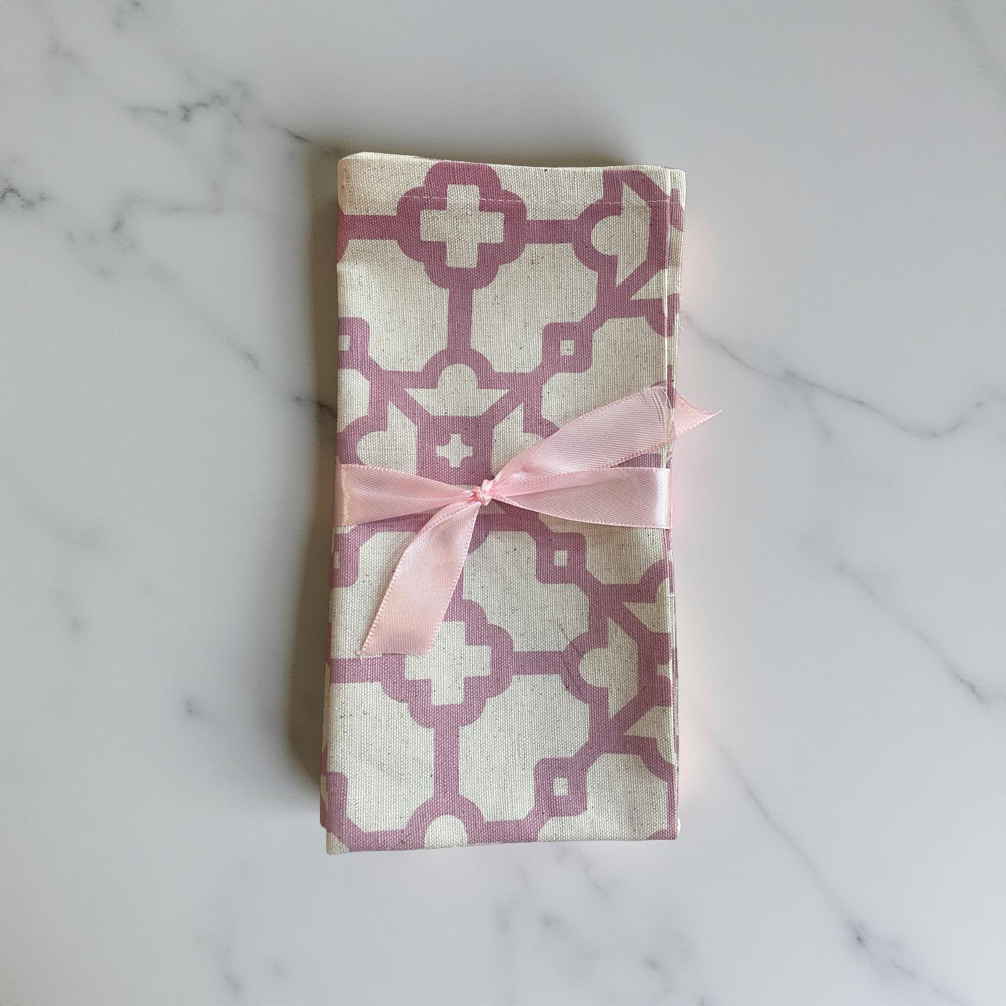 SERVIETTES - PINK AND CREAM GEOMETRIC