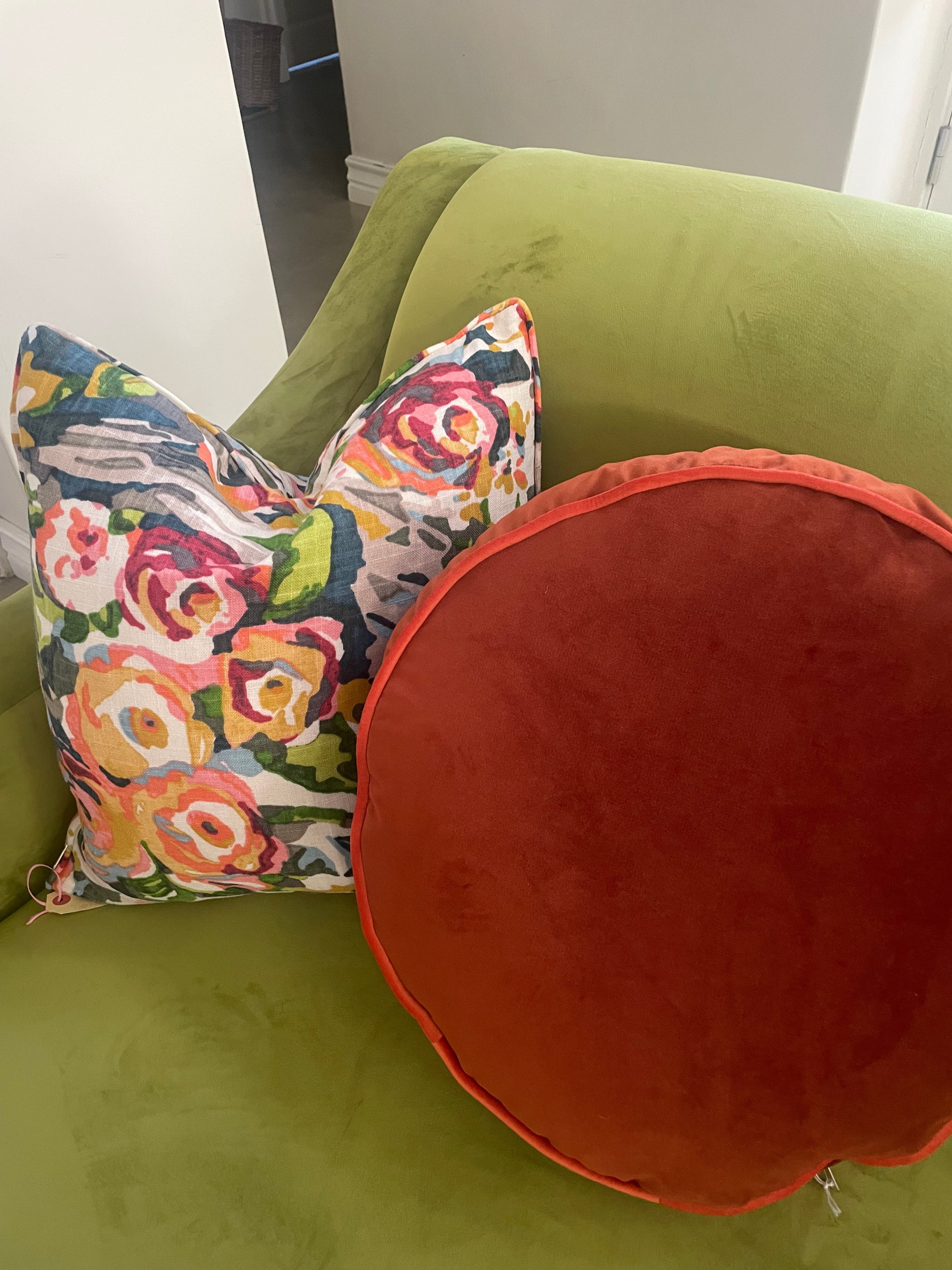 ROUND SCATTER CUSHIONS