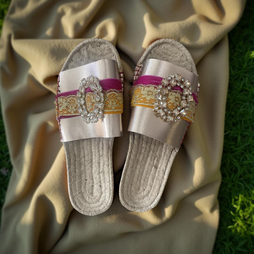 SANDALS -   ROSE GOLD LEATHER slides