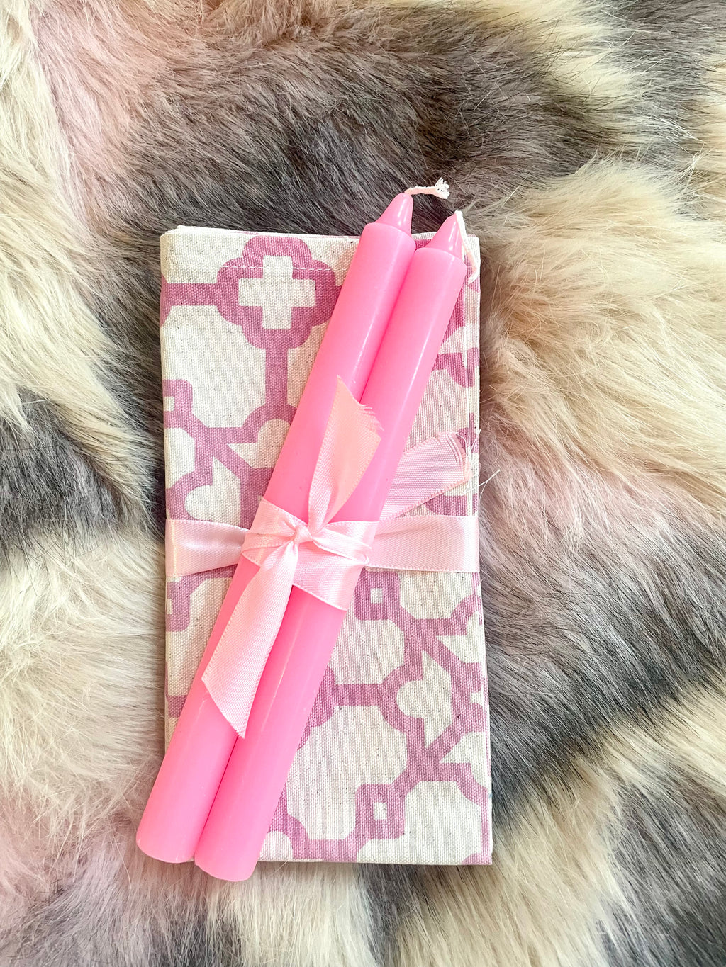 SERVIETTES - PINK AND CREAM GEOMETRIC
