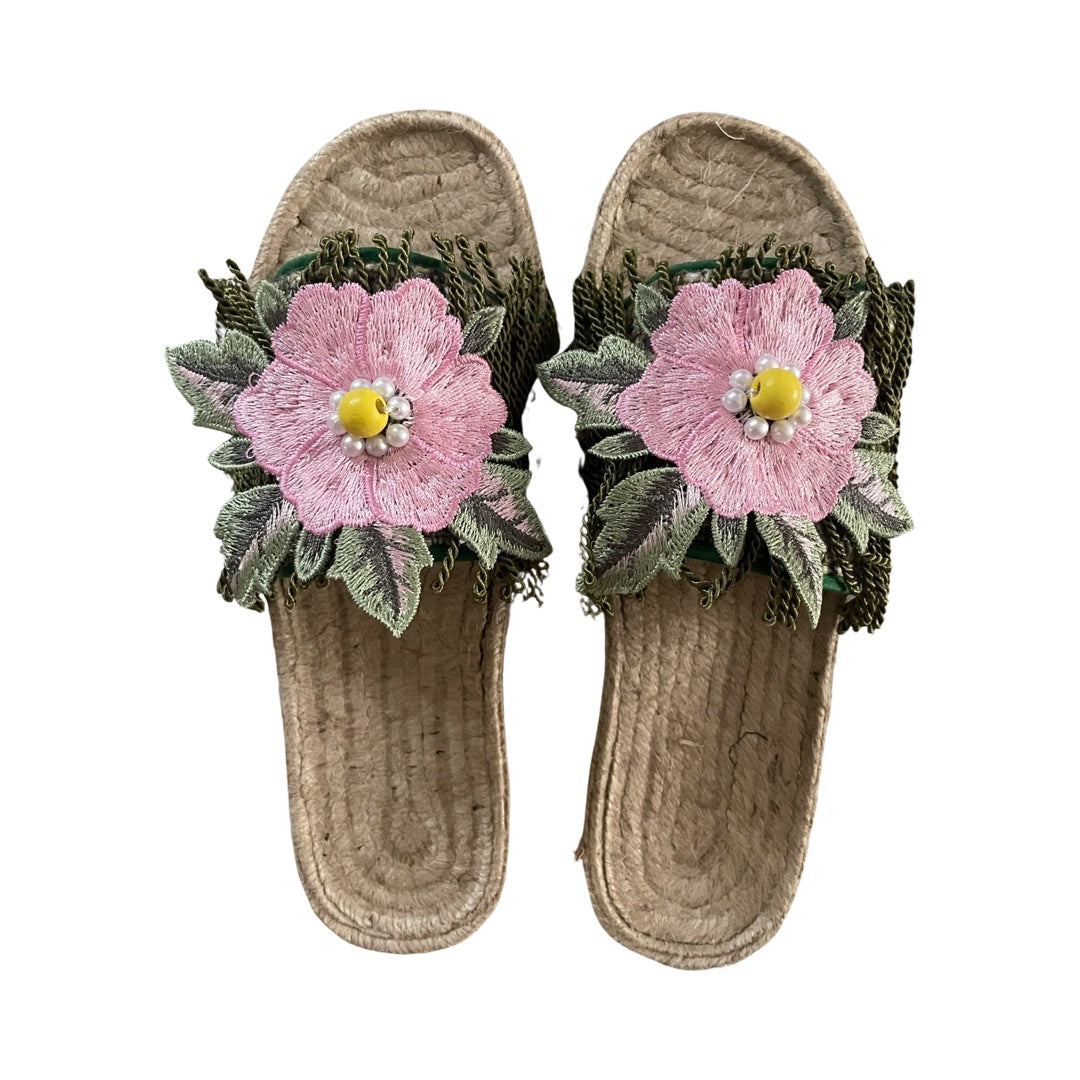 SANDALS - GREEN FRILL WITH FLOWER AND BEADS
