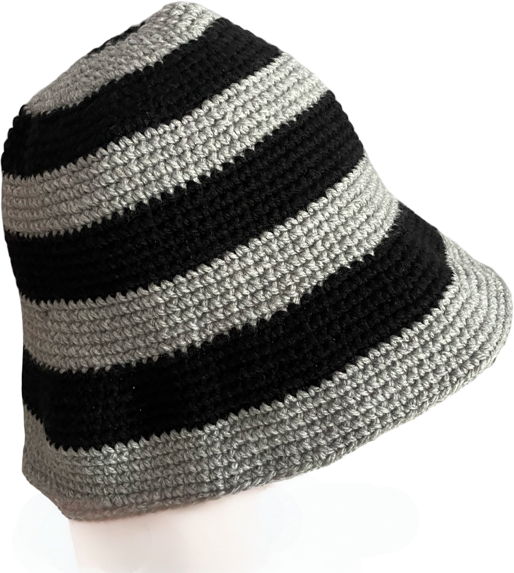 BUCKET HAT