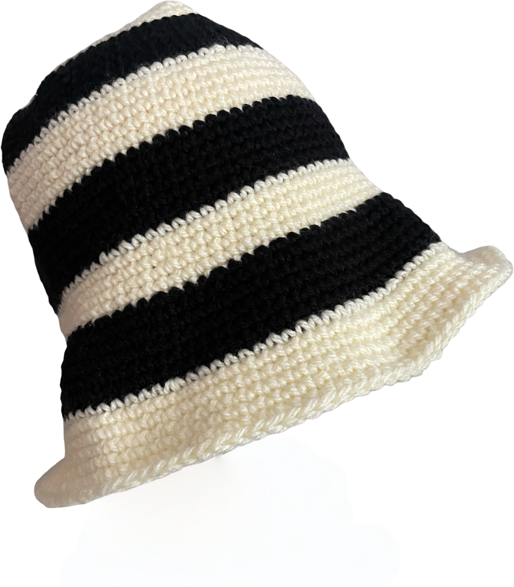 BUCKET HAT