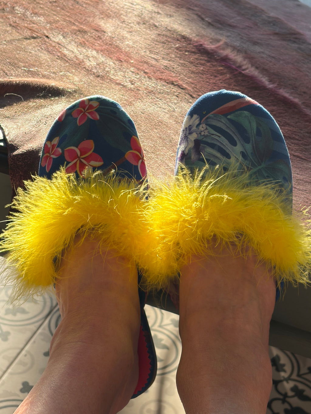 FEATHER TRIMMED VELVET BABOUCHE STYLE MULES - SIZE 7